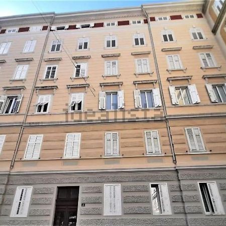 La Casa Di Lu Lägenhet Trieste Exteriör bild